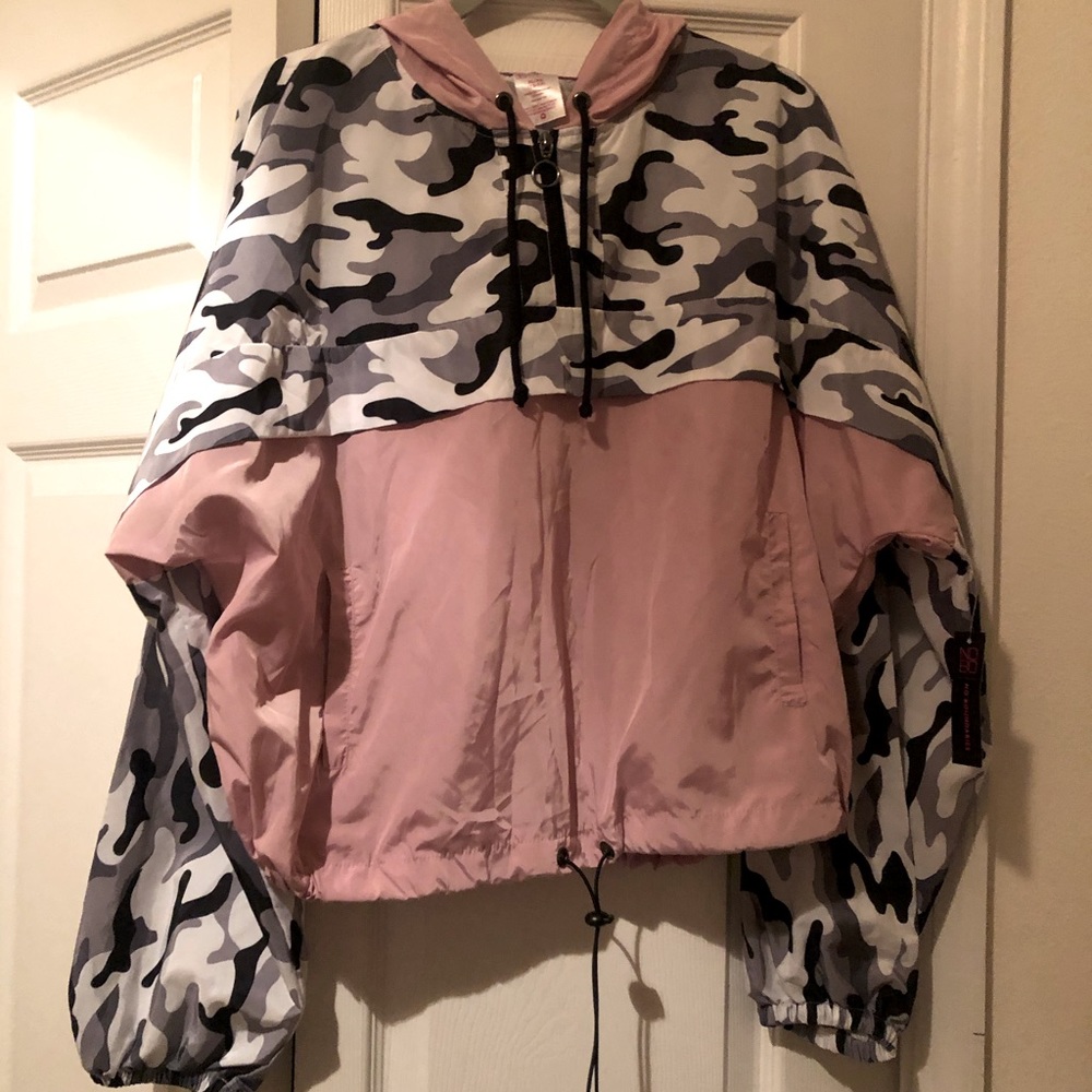 NOBO Light Windbreaker (Size XL 15-17) (NWT)